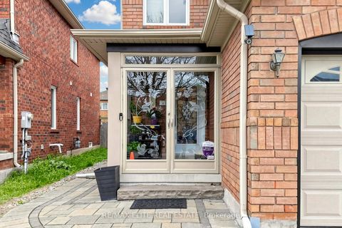 Photo 3 at 54 National Pine Drive, Vellore Village, Vaughan