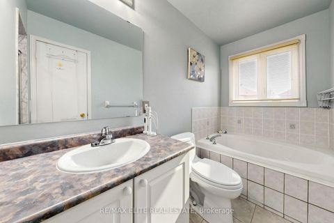Photo 24 at 54 National Pine Drive, Vellore Village, Vaughan