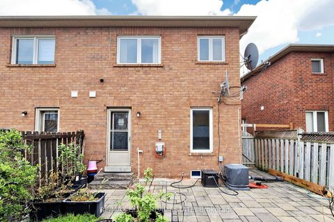 Photo 30 at 54 National Pine Drive, Vellore Village, Vaughan
