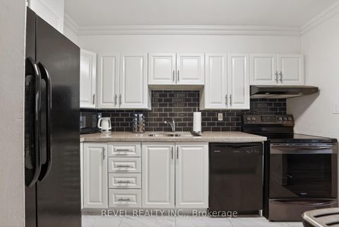 Photo 6 at 403 - 11 Wincott Drive, The Westway, Toronto