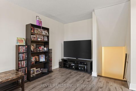 Photo 8 at 403 - 11 Wincott Drive, The Westway, Toronto