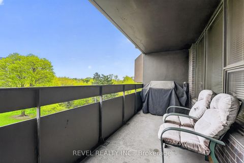 Photo 9 at 403 - 11 Wincott Drive, The Westway, Toronto