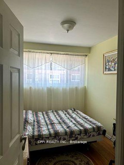 Photo 7 at 110 - 69 Godstone Road, Don Valley Village, Toronto