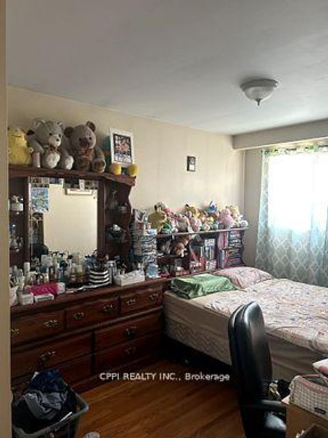 Photo 8 at 110 - 69 Godstone Road, Don Valley Village, Toronto
