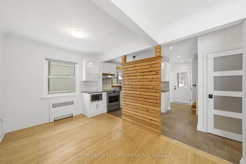 Photo 6 at 10 Willowhurst Crescent, Maryvale, Toronto