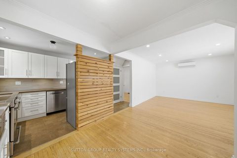 Photo 7 at 10 Willowhurst Crescent, Maryvale, Toronto