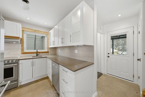 Photo 11 at 10 Willowhurst Crescent, Maryvale, Toronto