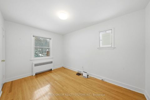 Photo 13 at 10 Willowhurst Crescent, Maryvale, Toronto
