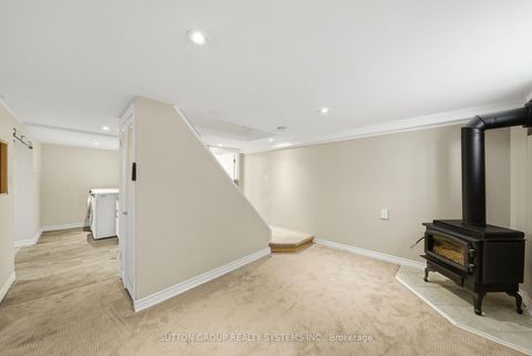 Photo 20 at 10 Willowhurst Crescent, Maryvale, Toronto