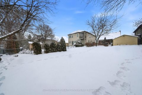 Photo 32 at 10 Willowhurst Crescent, Maryvale, Toronto