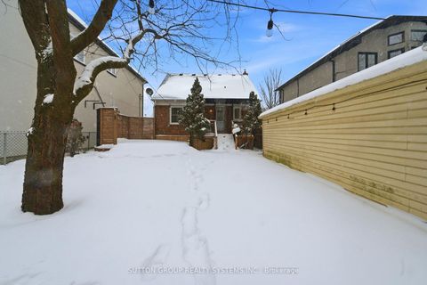 Photo 33 at 10 Willowhurst Crescent, Maryvale, Toronto