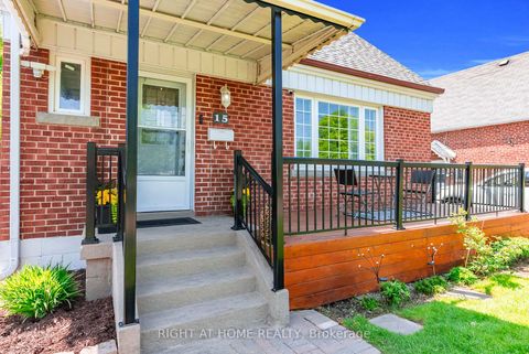 Photo 9 at 15 Alvinston Road, Birchmount, Toronto