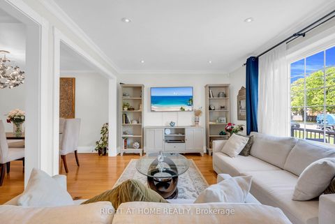 Photo 13 at 15 Alvinston Road, Birchmount, Toronto