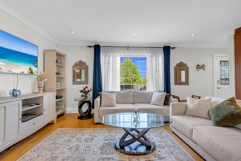 Photo 14 at 15 Alvinston Road, Birchmount, Toronto