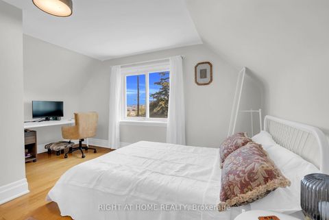Photo 30 at 15 Alvinston Road, Birchmount, Toronto