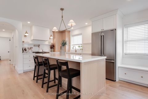 Photo 3 at 16 Robindale Avenue, Alderwood, Toronto
