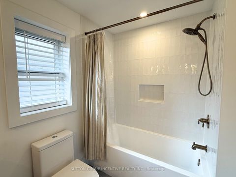 Photo 20 at 16 Robindale Avenue, Alderwood, Toronto