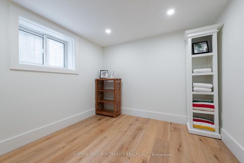 Photo 35 at 16 Robindale Avenue, Alderwood, Toronto