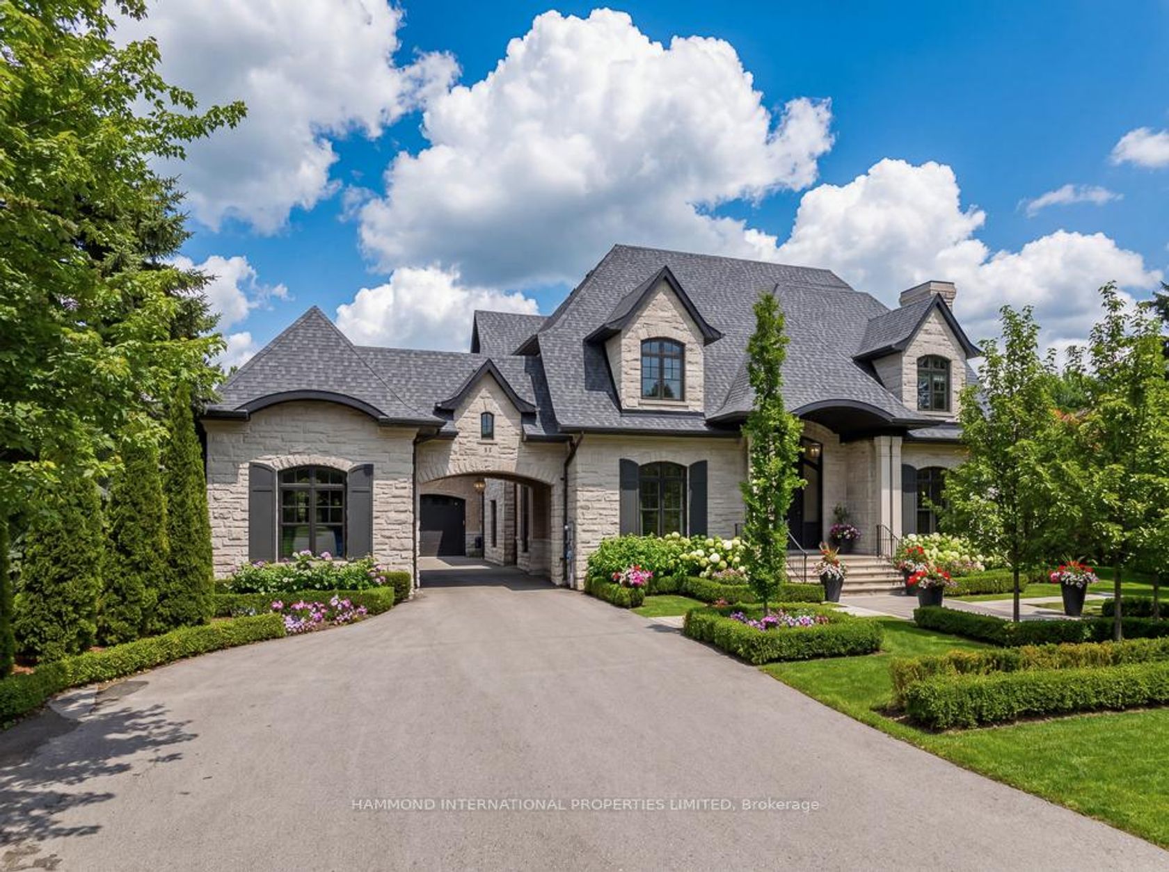 44 Findlay Avenue, King City, King photo 2