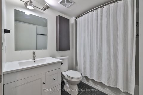 Photo 4 at 104 - 38 Joe Shuster Way, South Parkdale, Toronto