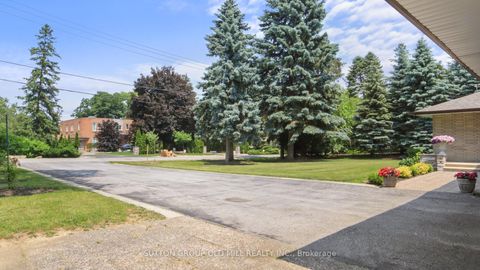 Photo 3 at 9 Westmount Park Road, Humber Heights, Toronto