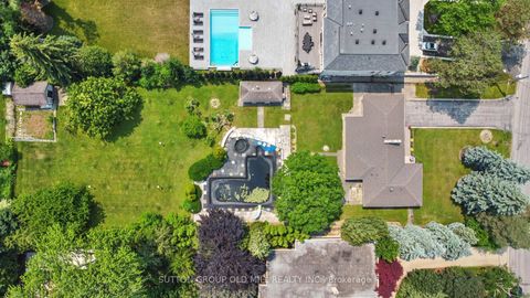Photo 4 at 9 Westmount Park Road, Humber Heights, Toronto