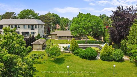 Photo 10 at 9 Westmount Park Road, Humber Heights, Toronto
