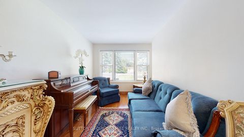 Photo 17 at 9 Westmount Park Road, Humber Heights, Toronto