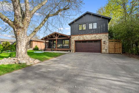 Photo 2 at 917 Vistula Drive, West Shore, Pickering