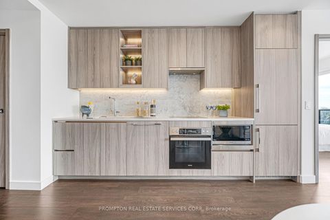 Photo 3 at 703 - 95 Mcmahon Drive, Bayview Village, Toronto