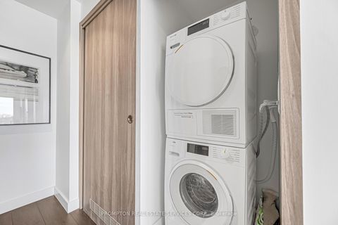 Photo 11 at 703 - 95 Mcmahon Drive, Bayview Village, Toronto