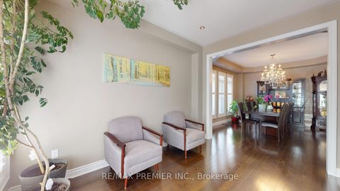 Photo 4 at 48 Heron Hollow Avenue, Oak Ridges, Richmond Hill