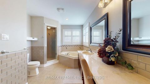 Photo 9 at 48 Heron Hollow Avenue, Oak Ridges, Richmond Hill