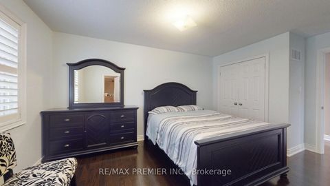 Photo 12 at 48 Heron Hollow Avenue, Oak Ridges, Richmond Hill