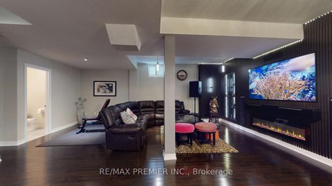 Photo 17 at 48 Heron Hollow Avenue, Oak Ridges, Richmond Hill