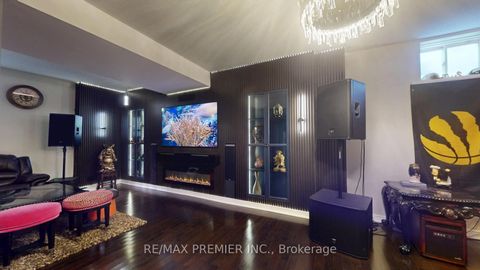 Photo 18 at 48 Heron Hollow Avenue, Oak Ridges, Richmond Hill
