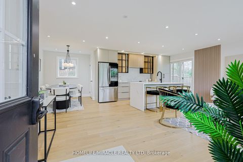 Photo 5 at 22 Arnprior Road, Bendale, Toronto