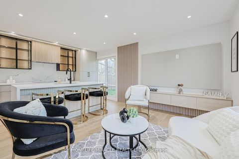 Photo 9 at 22 Arnprior Road, Bendale, Toronto