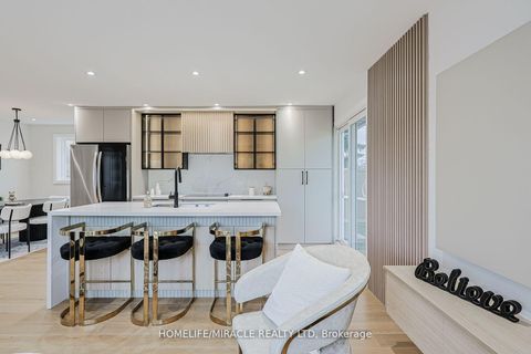 Photo 11 at 22 Arnprior Road, Bendale, Toronto