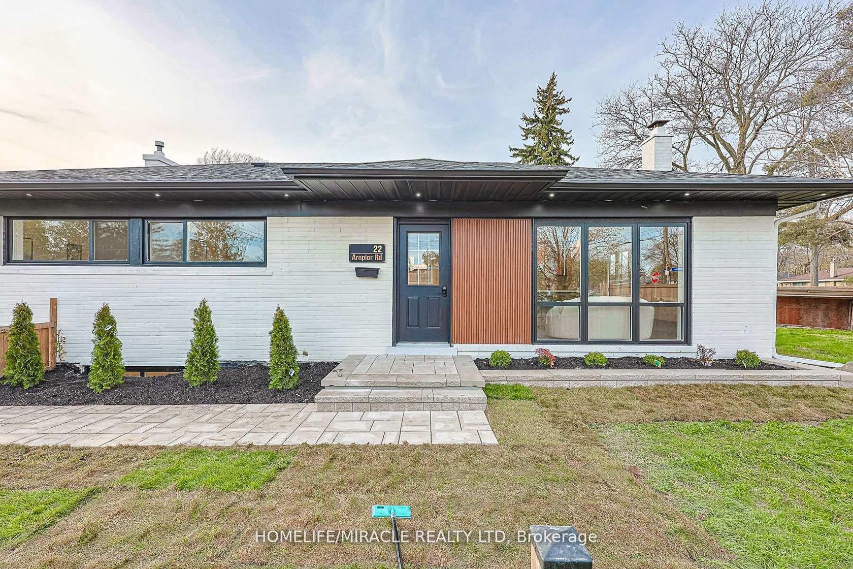 22 Arnprior Road, Bendale, Toronto 