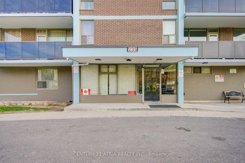 Photo 3 at 906 - 235 Grandravine Drive, Jane Heights, Toronto