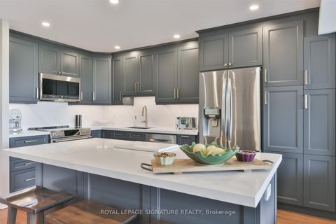 Photo 6 at 912 - 240 Scarlett Road, Smythe, Toronto