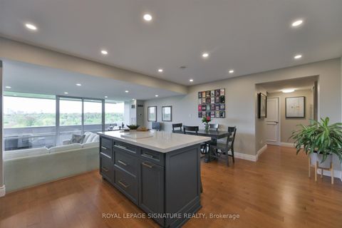 Photo 9 at 912 - 240 Scarlett Road, Smythe, Toronto