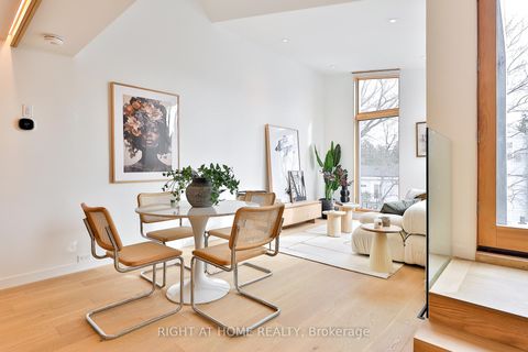 Photo 2 at PH 2 - 225 Brunswick Avenue, University, Toronto