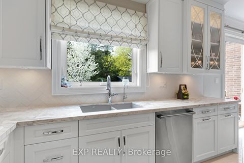 Photo 11 at 18 Gosling Road, Maple, Vaughan