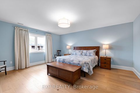 Photo 19 at 18 Gosling Road, Maple, Vaughan
