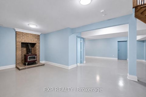 Photo 33 at 18 Gosling Road, Maple, Vaughan
