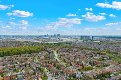 Photo 46 at 18 Gosling Road, Maple, Vaughan
