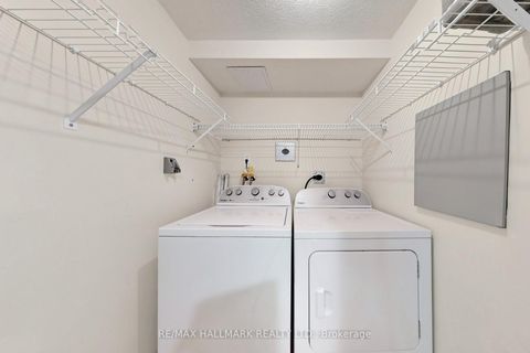 Photo 28 at 911 - 10 Kenneth Avenue, Willowdale East, Toronto