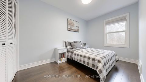 Photo 14 at 39 Brentcliffe Road, Leaside, Toronto